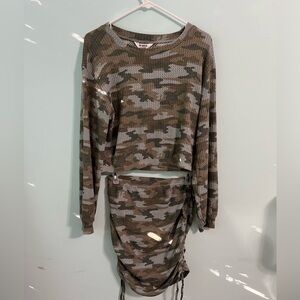 Steve Madden Camo Shirt size M